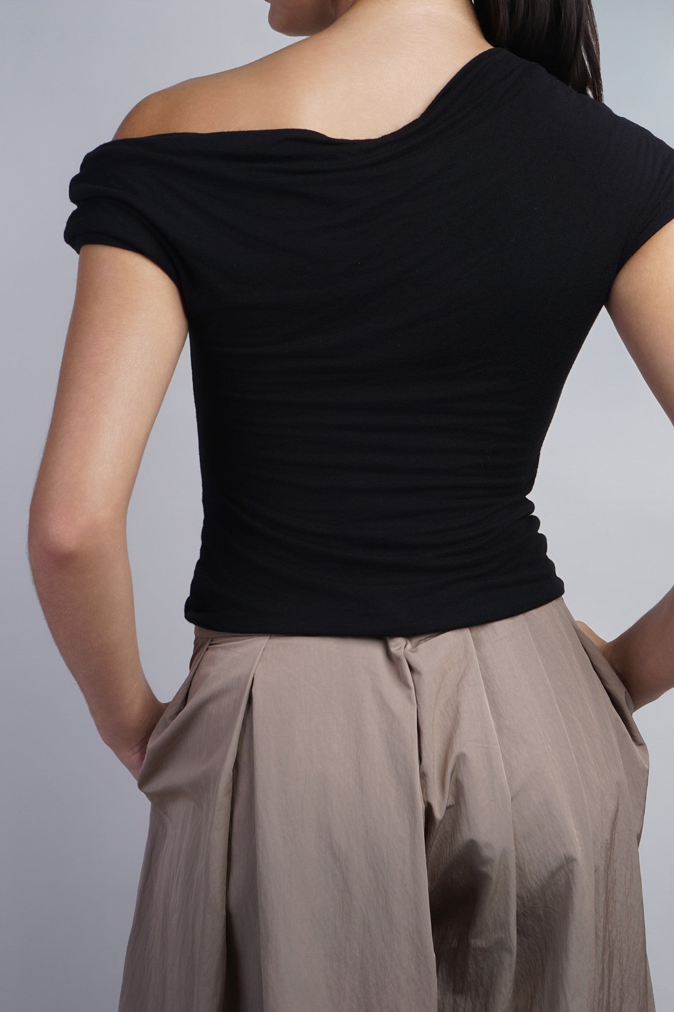 Black Relaxed Fit With Draped Detail SSLV Top