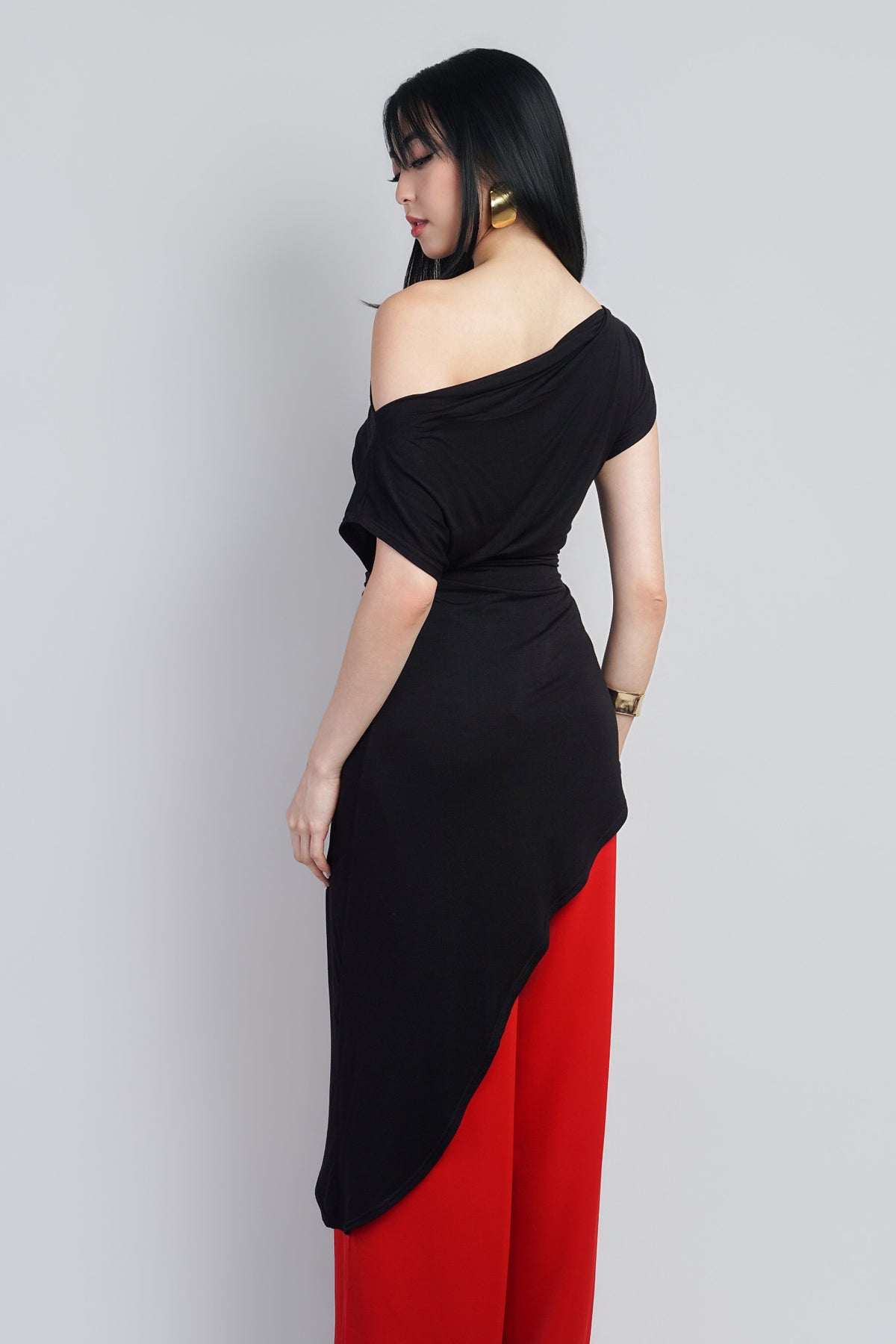 Indie Black Asym Long Side Drape Top :PREORDER