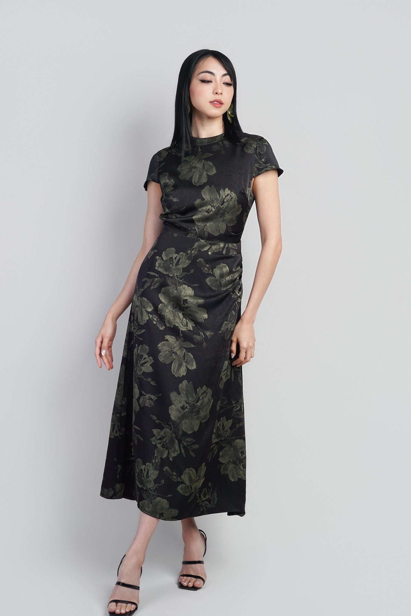 Black/Olive Floral Print Foil Cap Sleeve V Back Neck Midi Dress