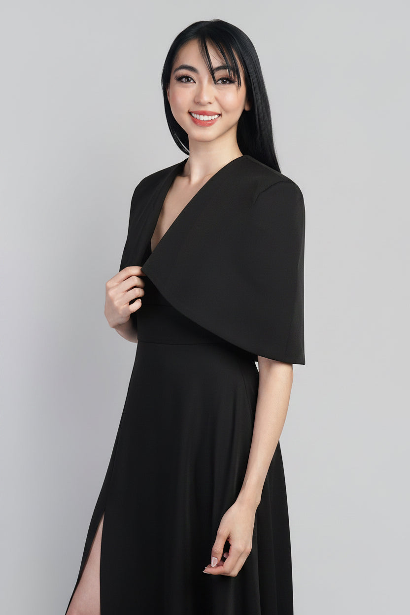 Black Short Cape/Bolera