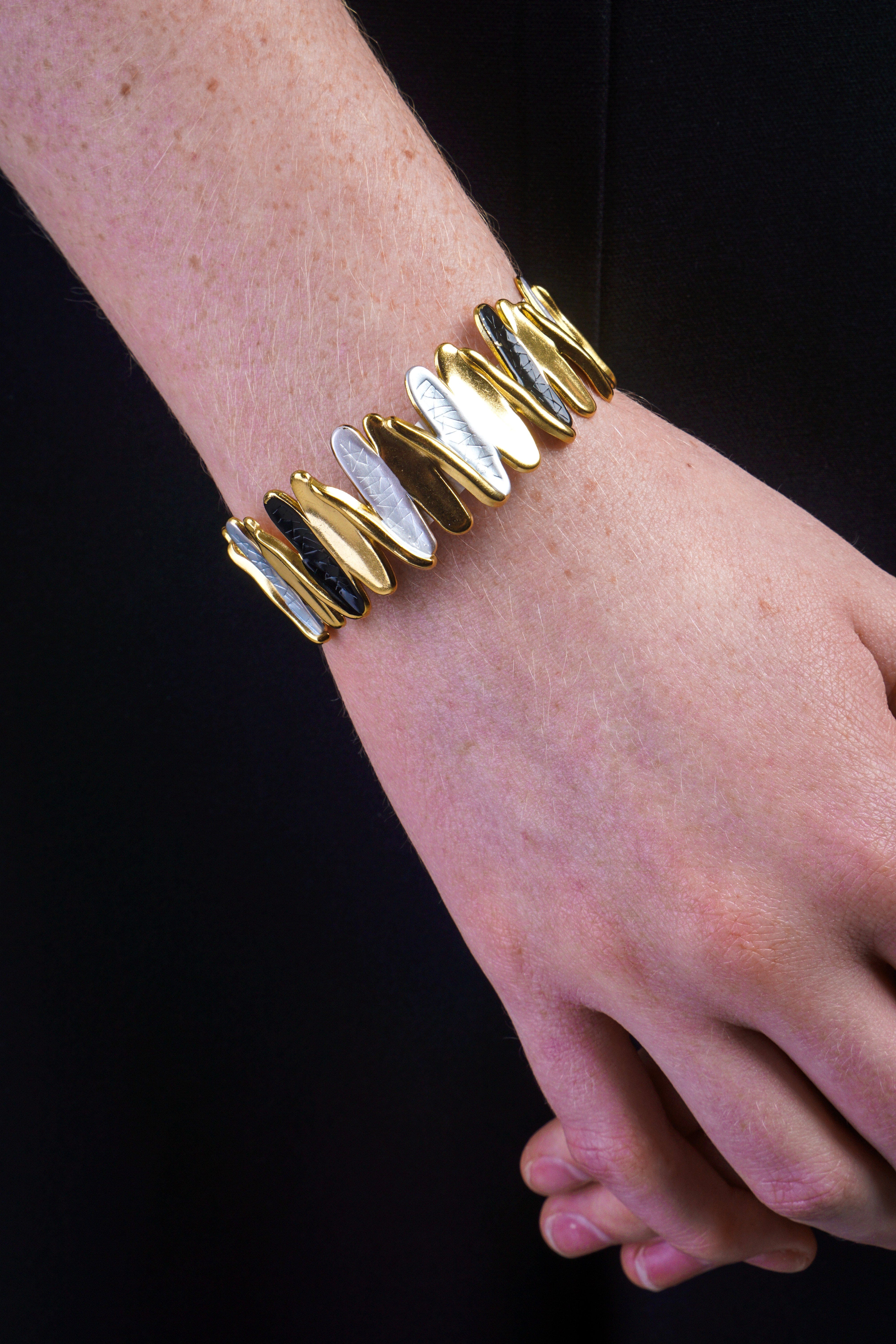 Private Label BRACELETS Black And White Irregular Shaped Bracelet