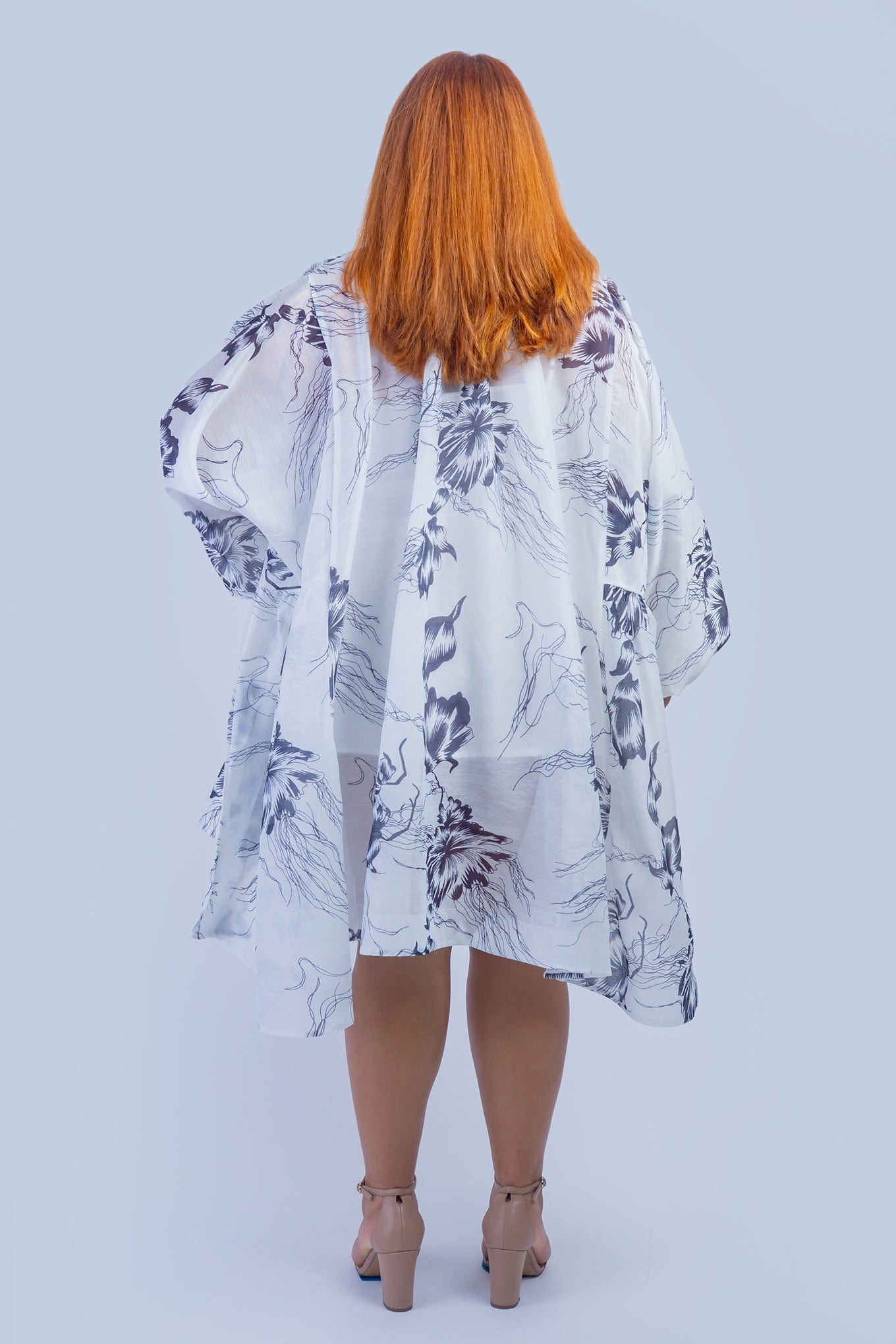 DCD DRESSES Oversize One Size White and Black Floral Dress