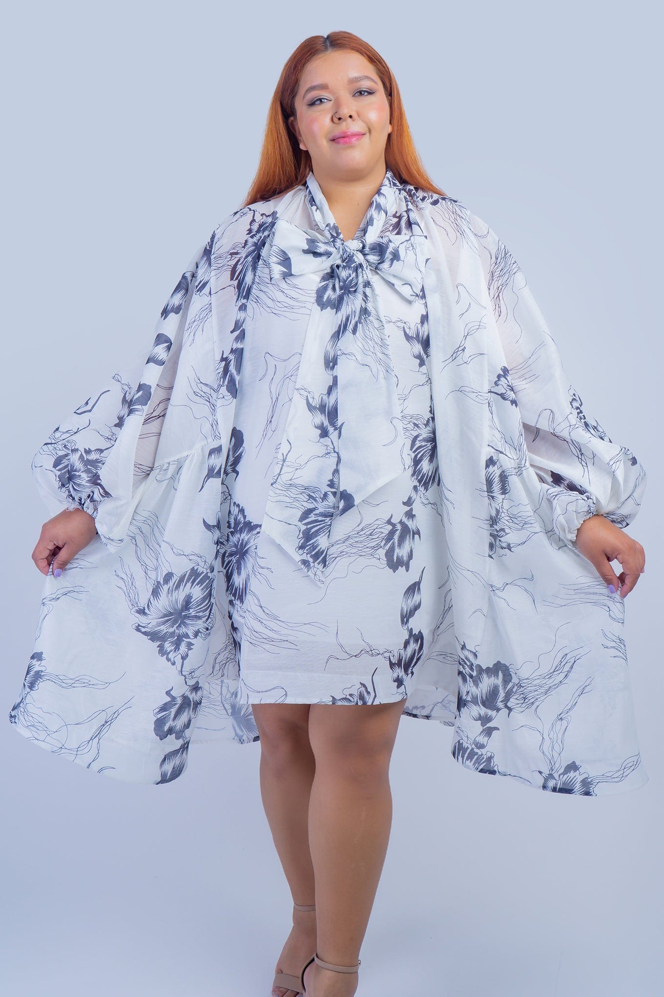 DCD DRESSES Oversize One Size White and Black Floral Dress