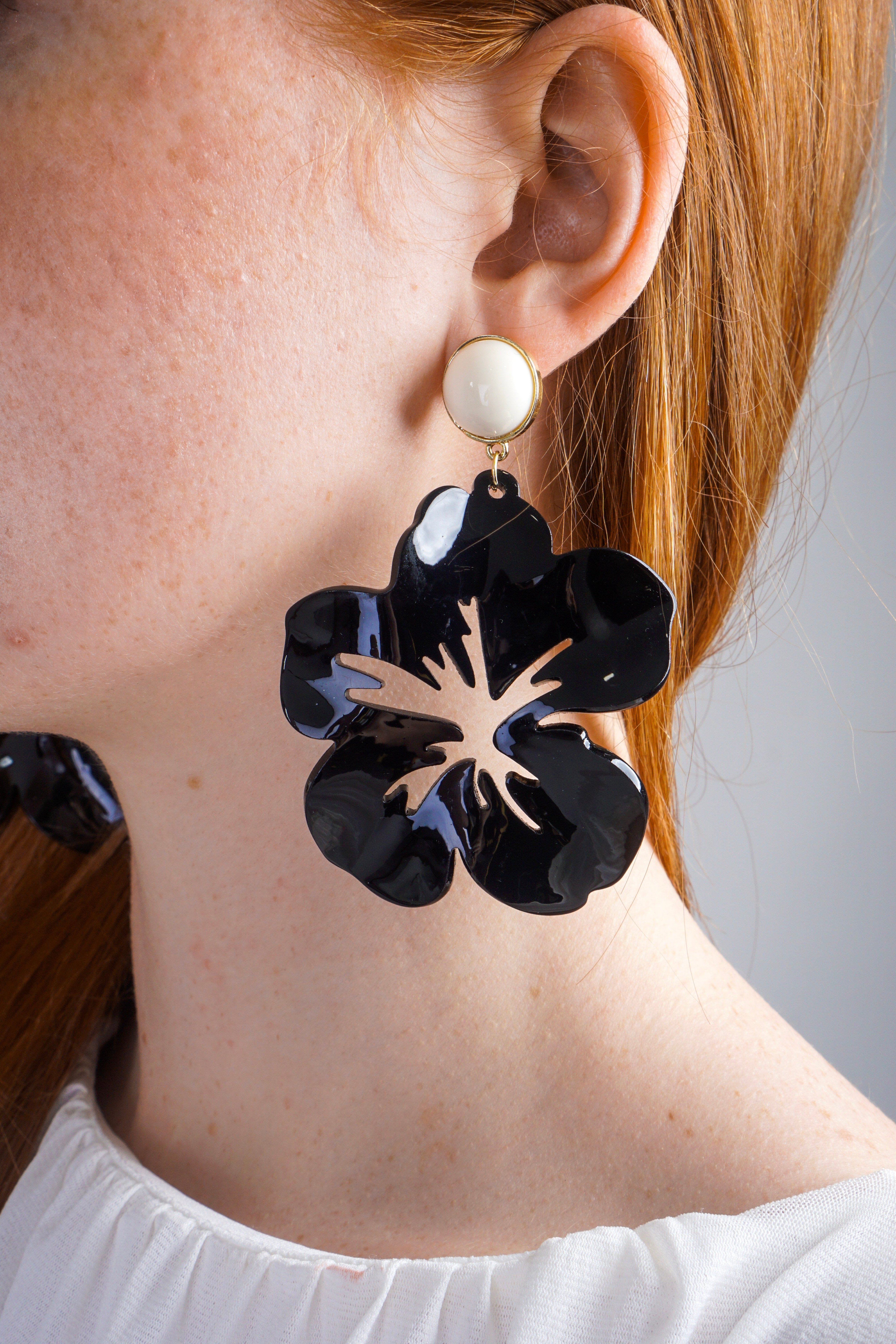 Private Label EARRINGS Black Resin Flower Earrings