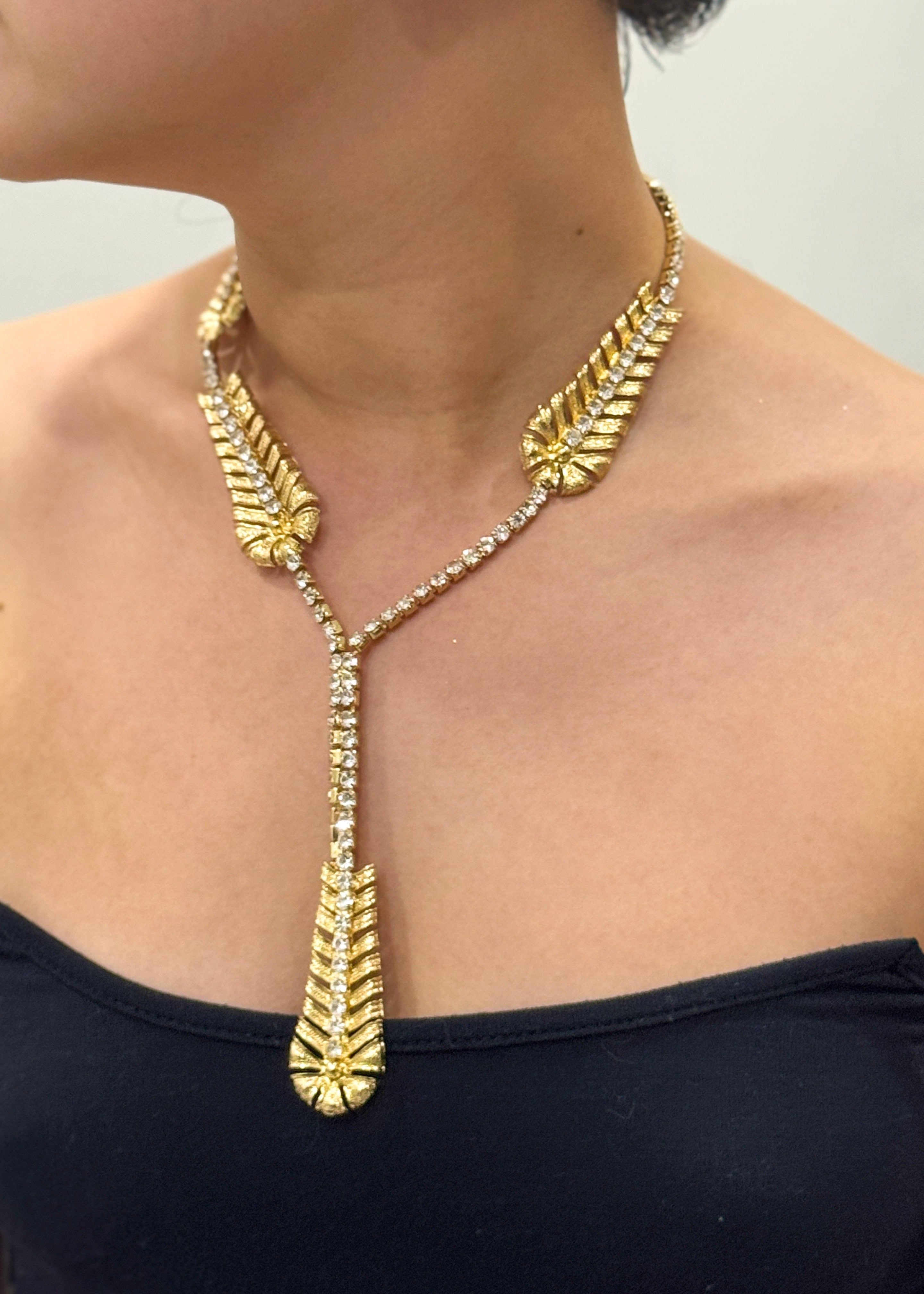DCD NECKLACES Gold Diamond Leaf Necklace