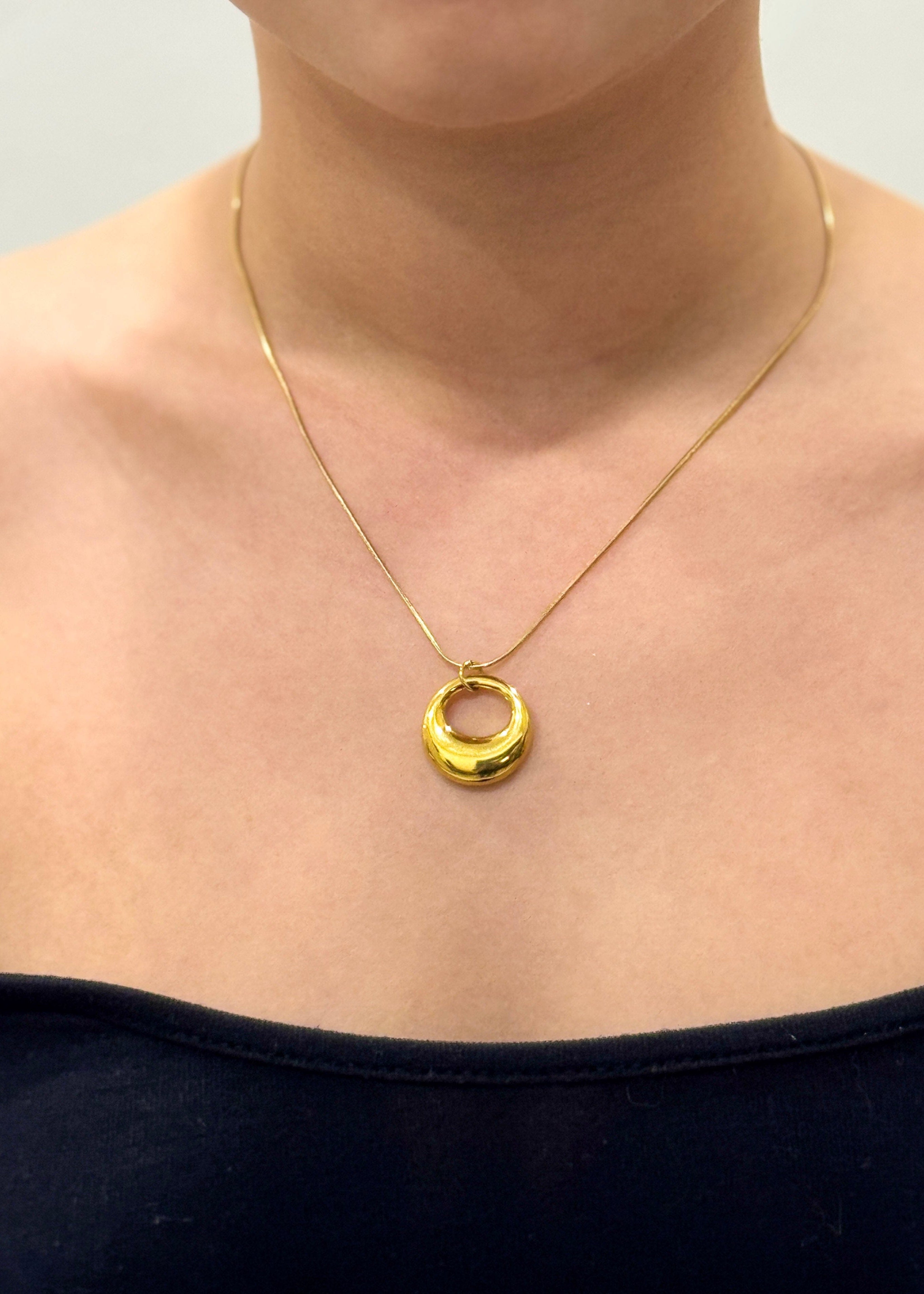 Private Label NECKLACES Gold Plated Circle Ring Necklace