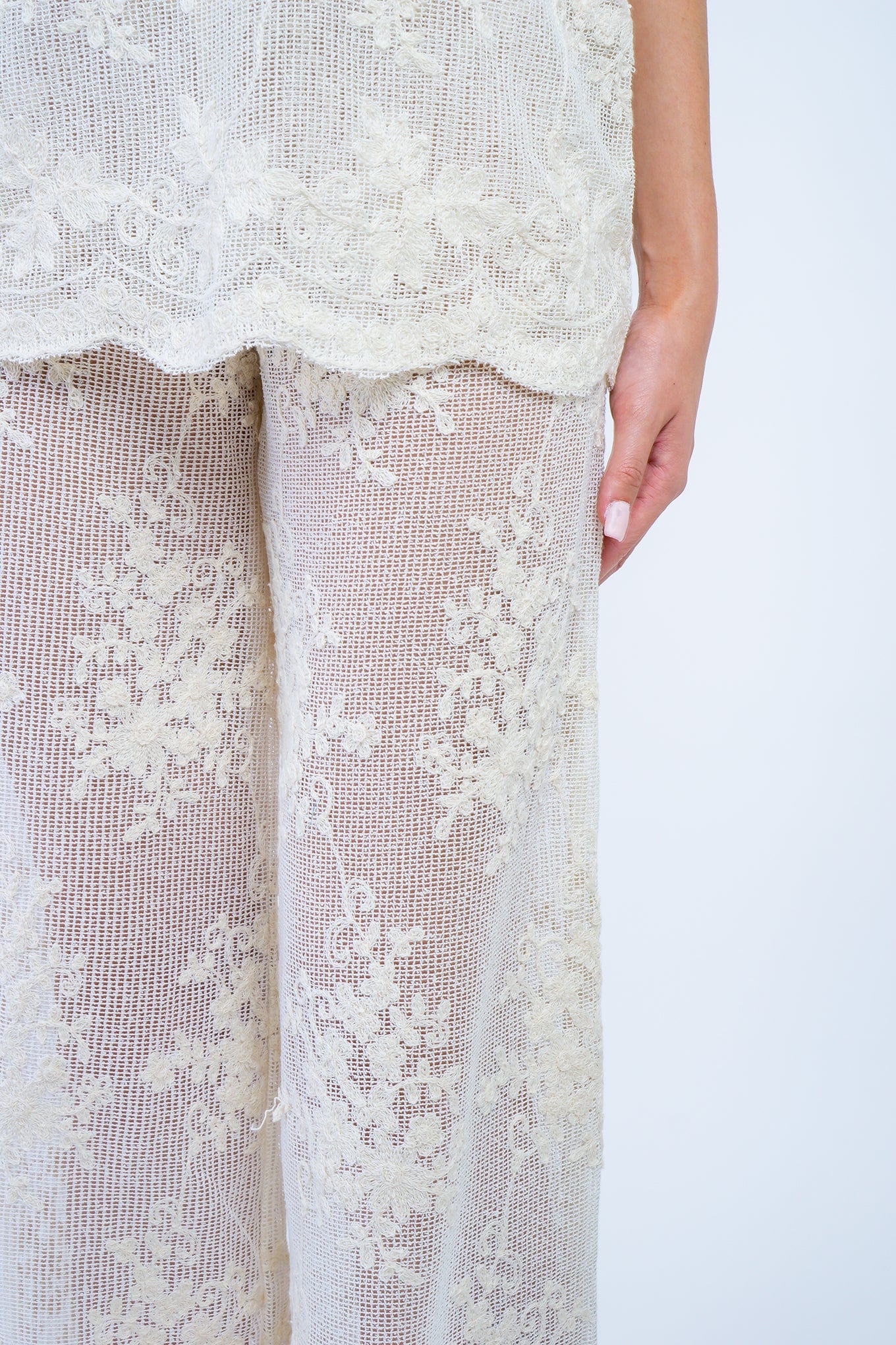 DCD PANTS Natural Applique Lace Pant