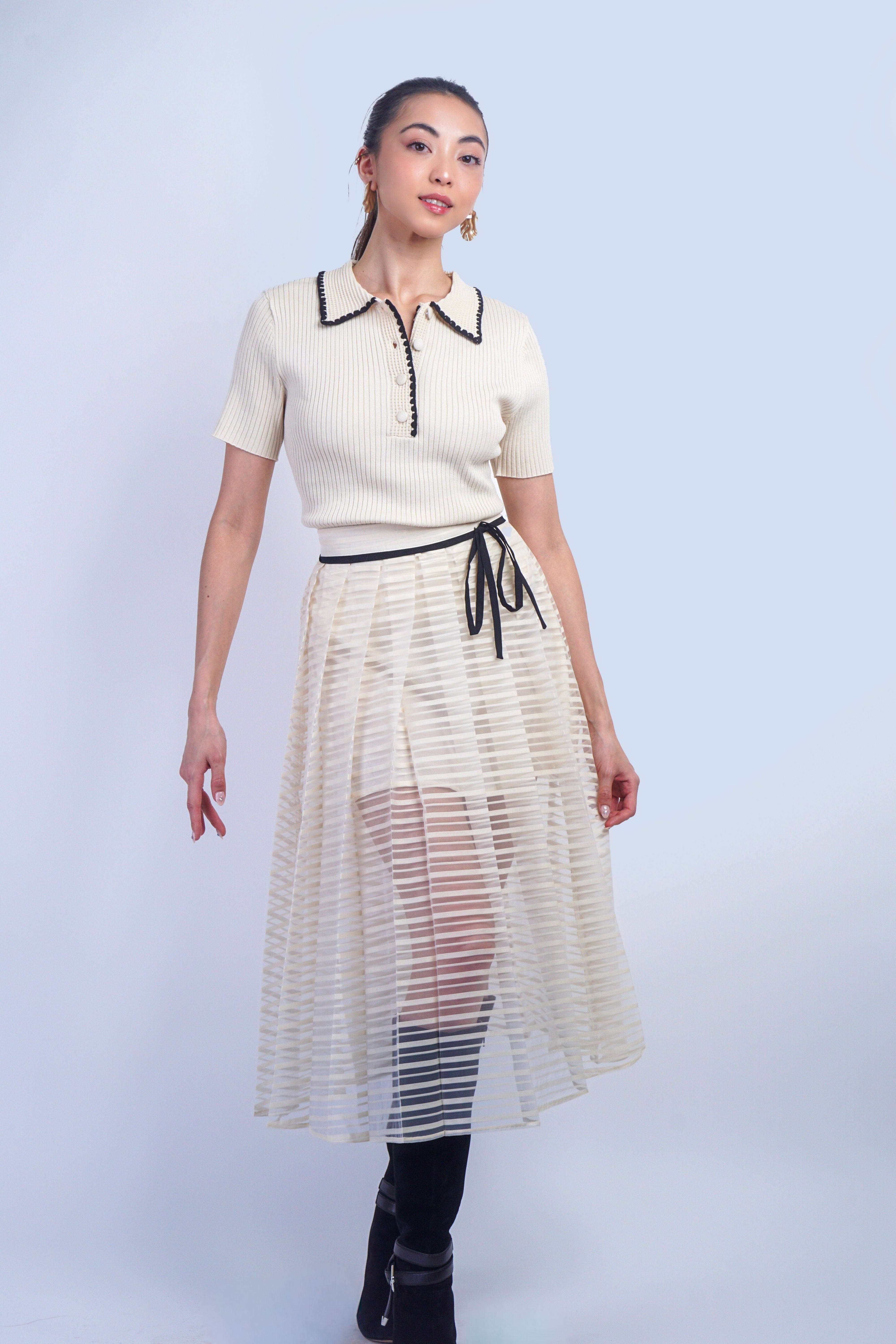 Private Label SWEATERS Ivory Black Scallop Crochet Polo Sweater Top