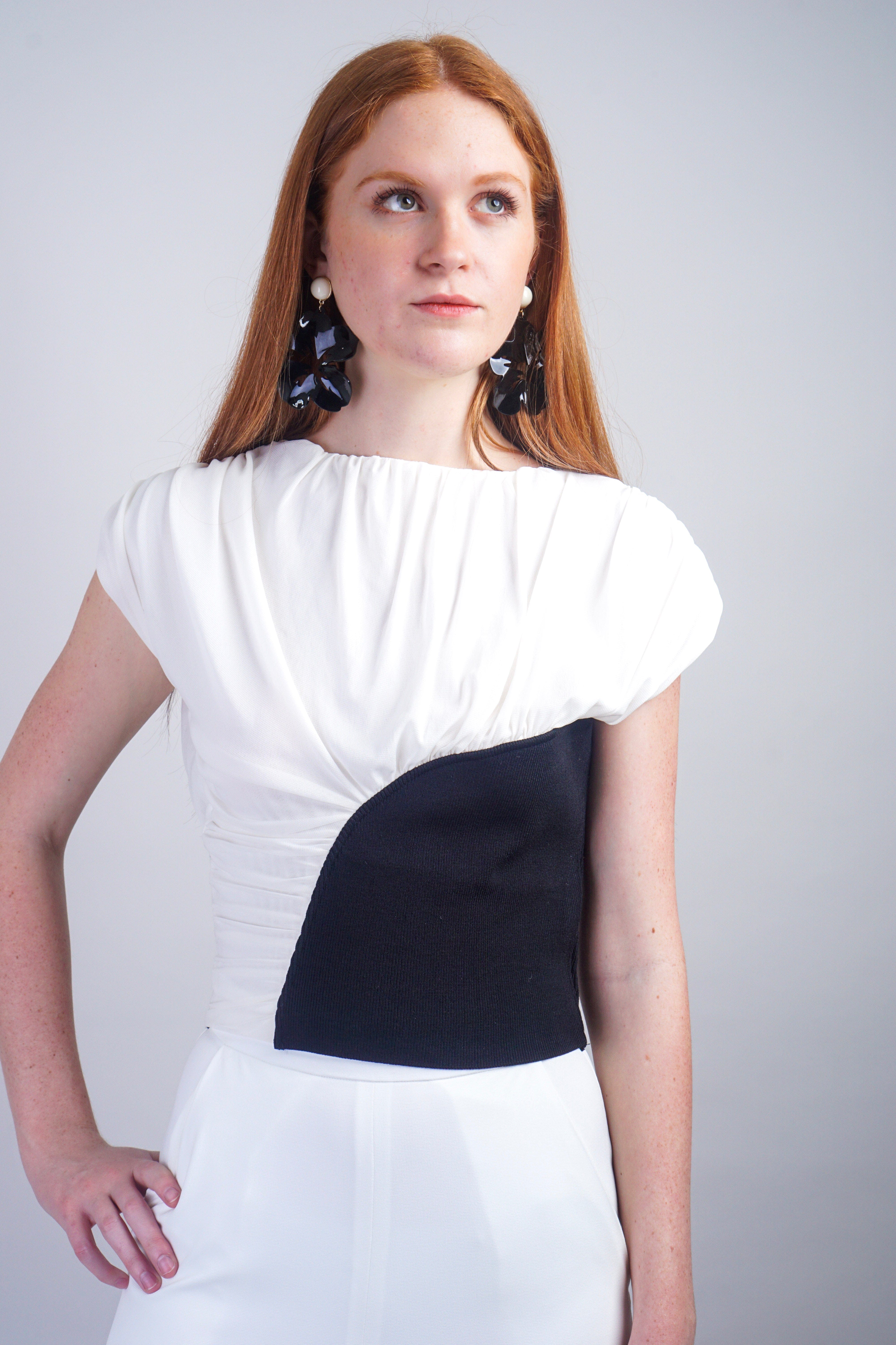 Private Label TOPS Black & White Curve Top