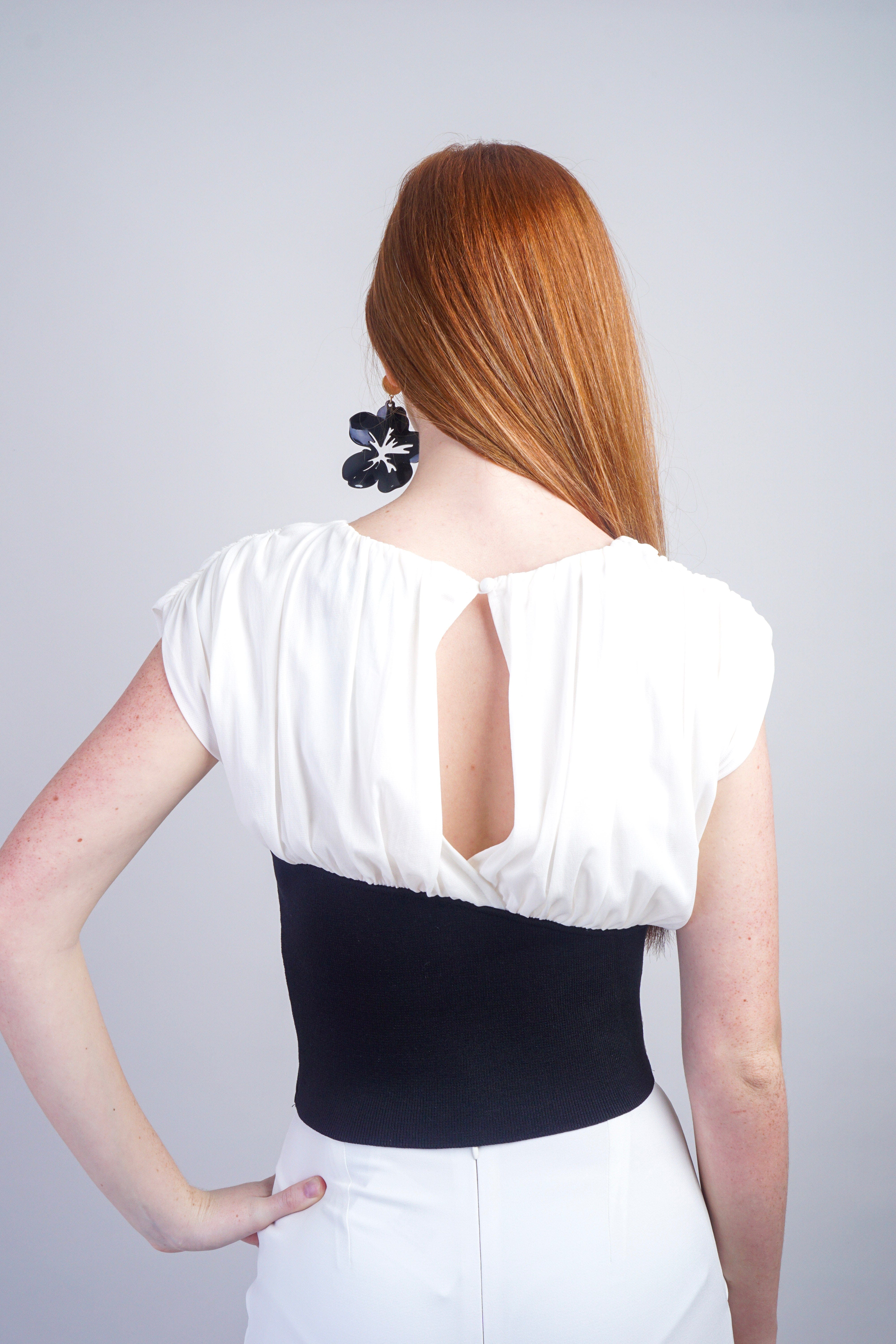 Private Label TOPS Black & White Curve Top