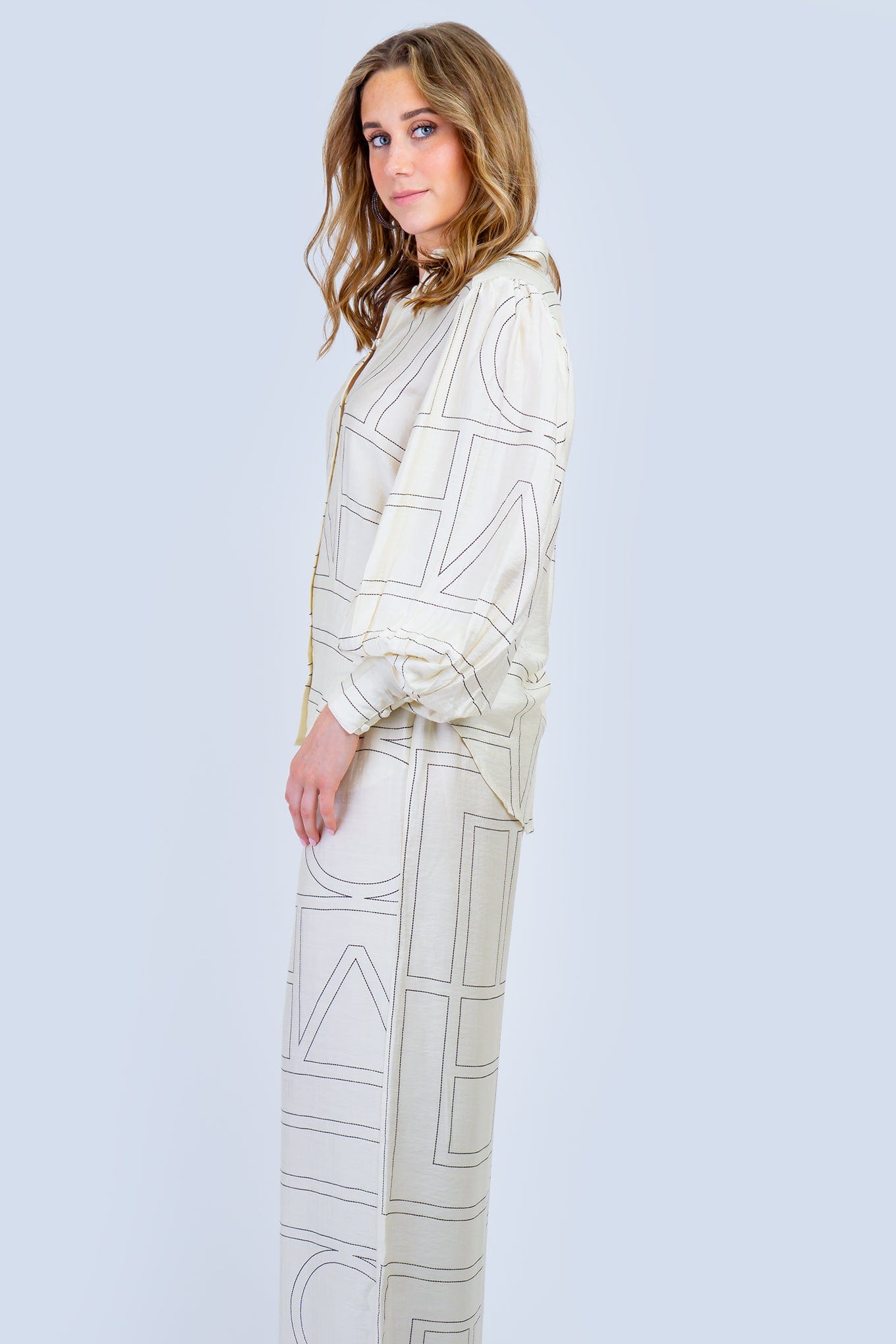 DCD TOPS Cream and Black Linear Abstract Top