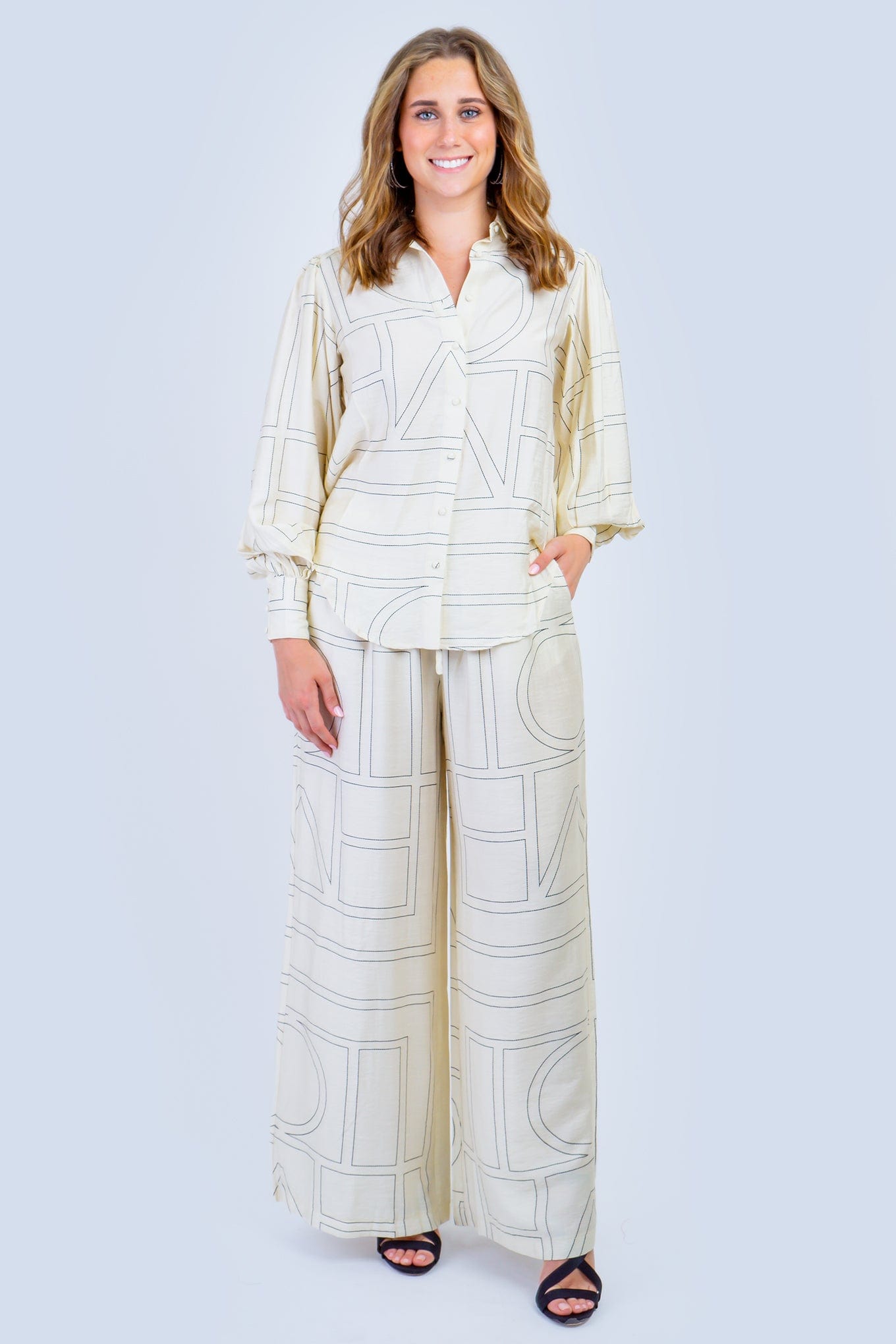 DCD TOPS Cream and Black Linear Abstract Top
