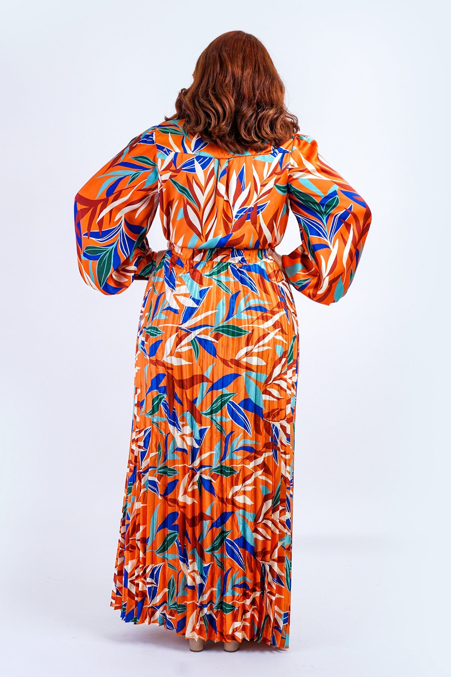 DCD TOPS Plus Rust Multicolor Leaf Print Satin L/S Top