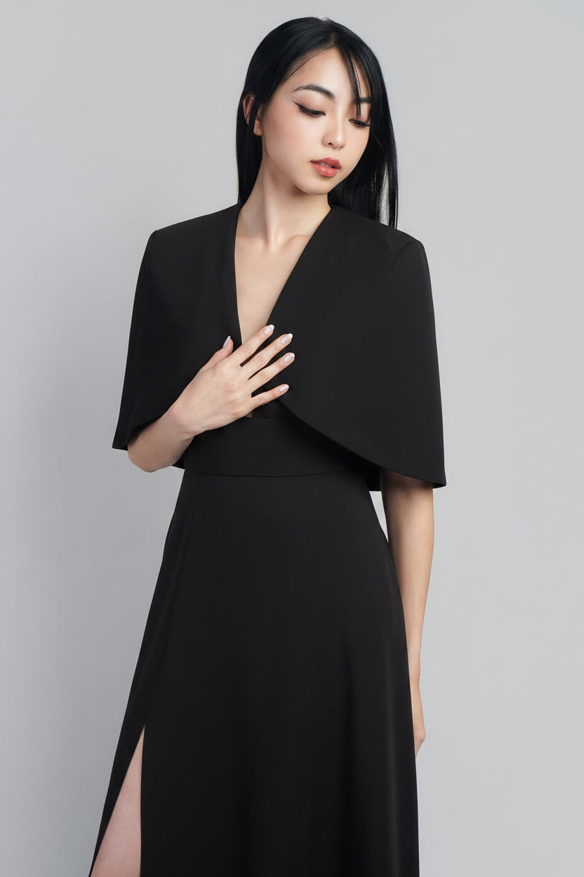 Black Short Cape/Bolera