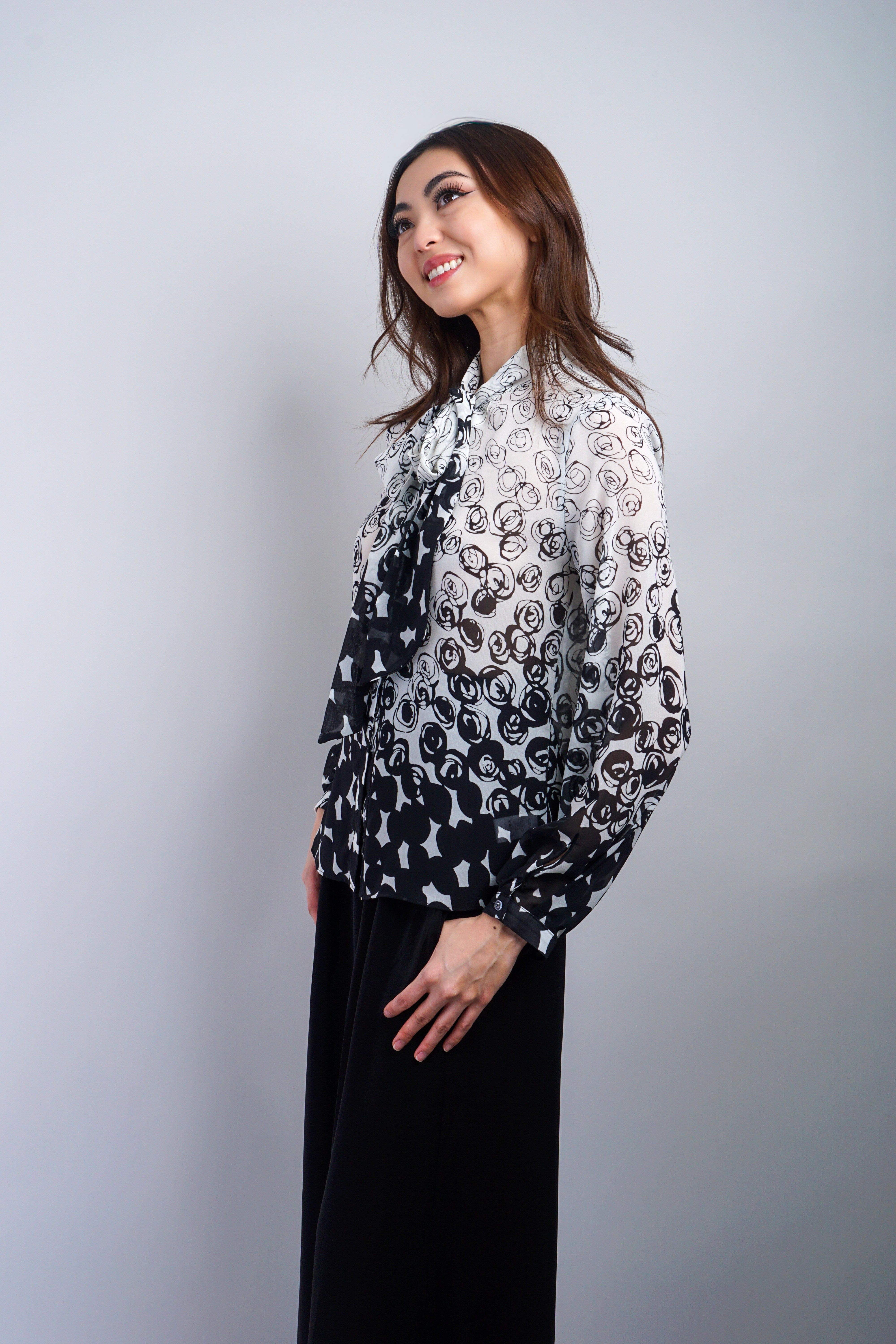 Private Label Black Rose Ombre Tie Front Top