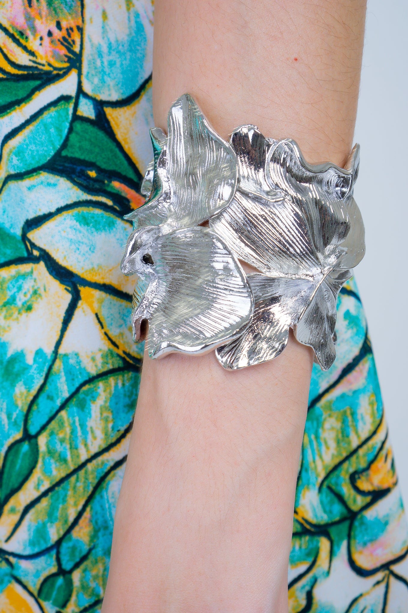 DCD BRACELETS Silver Flower Petal Cuff Bracelet