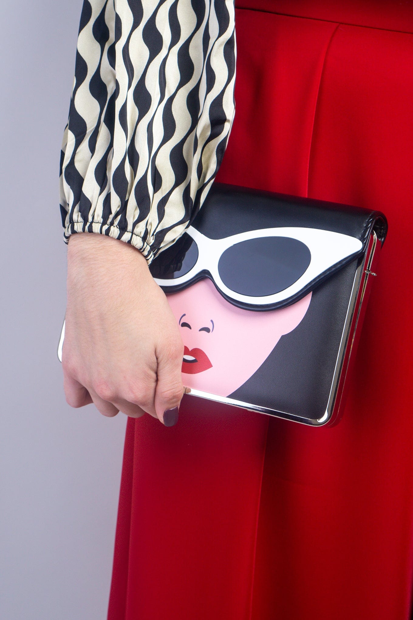 DCD CLUTCHES Black Sunglass Women Clutch Bag