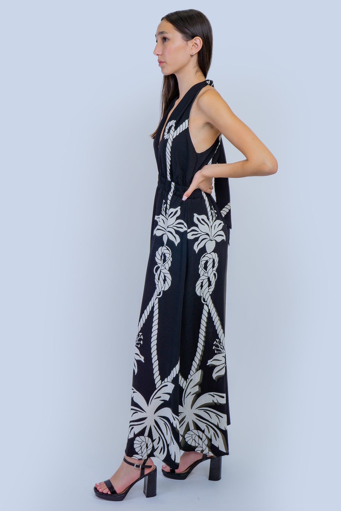 DCD DRESSES Black Knotted Halter Neck Detail Braid Belted Maxi Dress