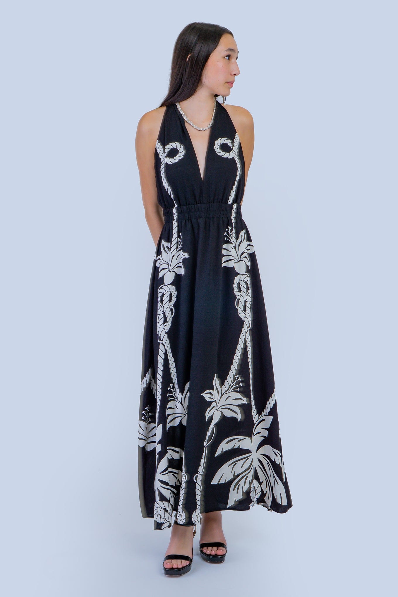 DCD DRESSES Black Knotted Halter Neck Detail Braid Belted Maxi Dress