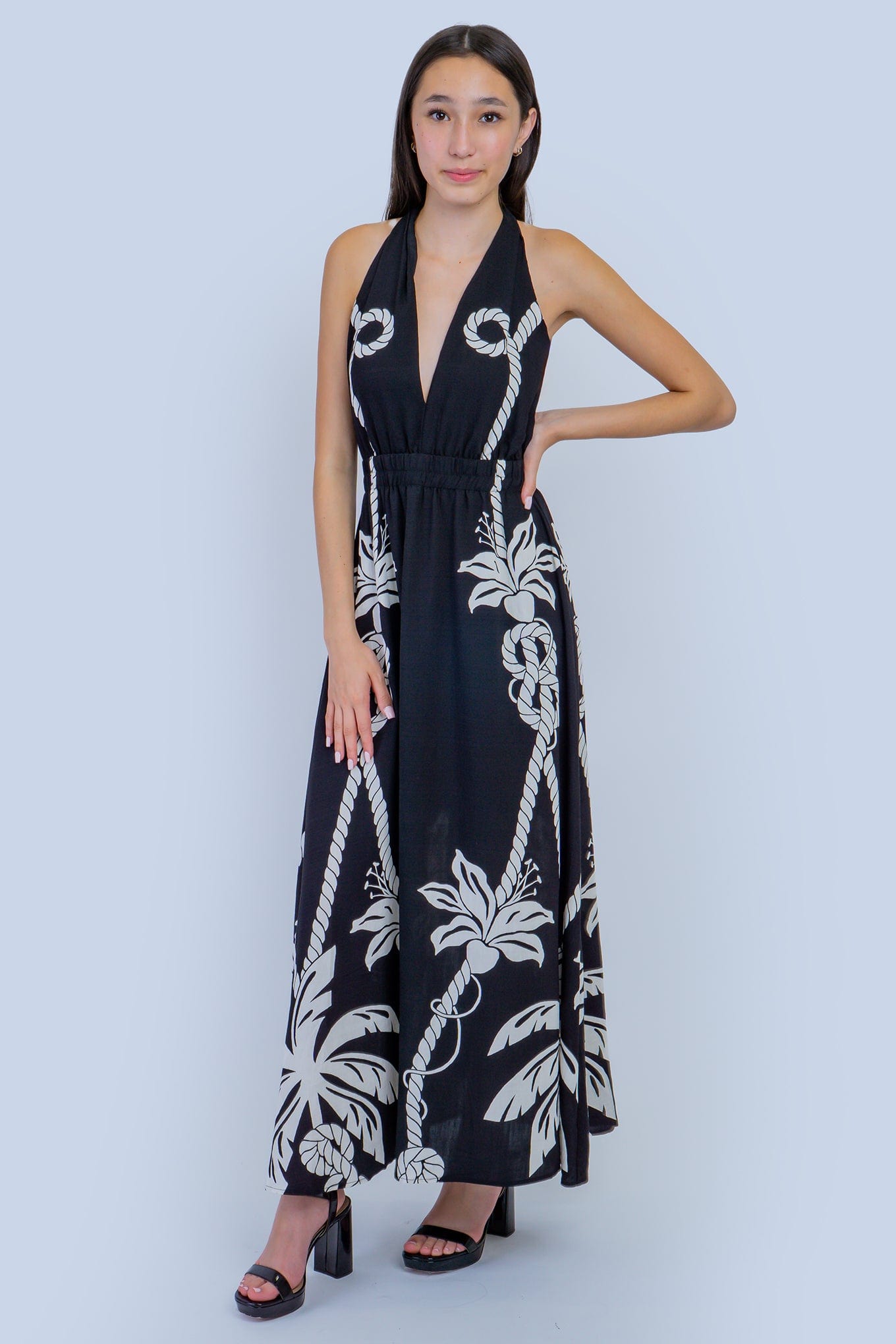 DCD DRESSES Black Knotted Halter Neck Detail Braid Belted Maxi Dress
