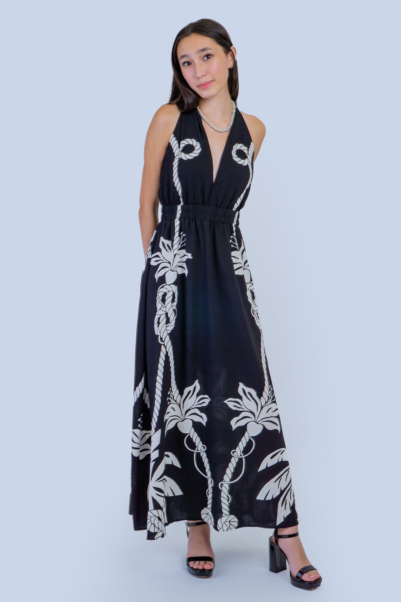 DCD DRESSES Black Knotted Halter Neck Detail Braid Belted Maxi Dress