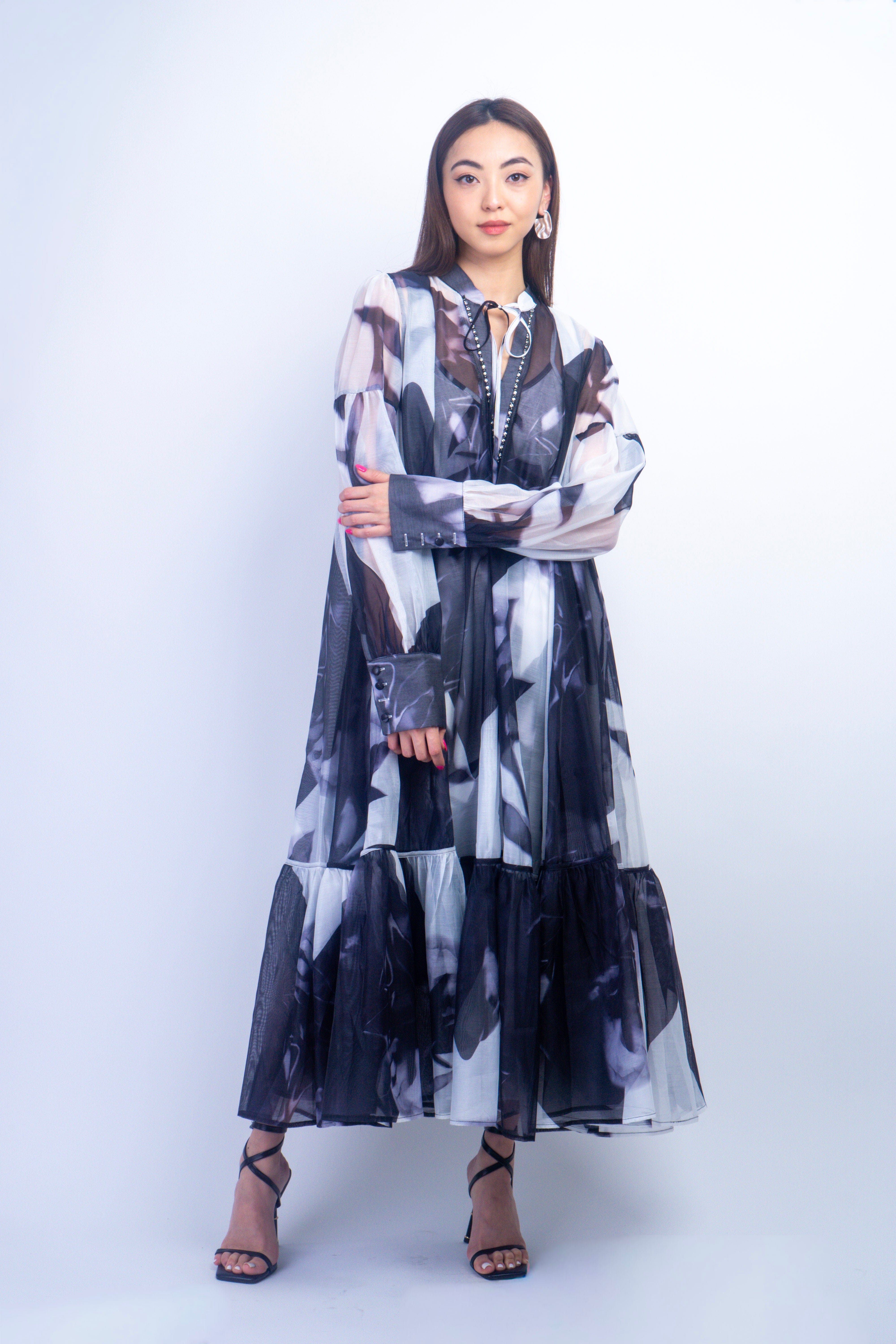 Private Label DRESSES Black & White Oversized Line Floral Dress