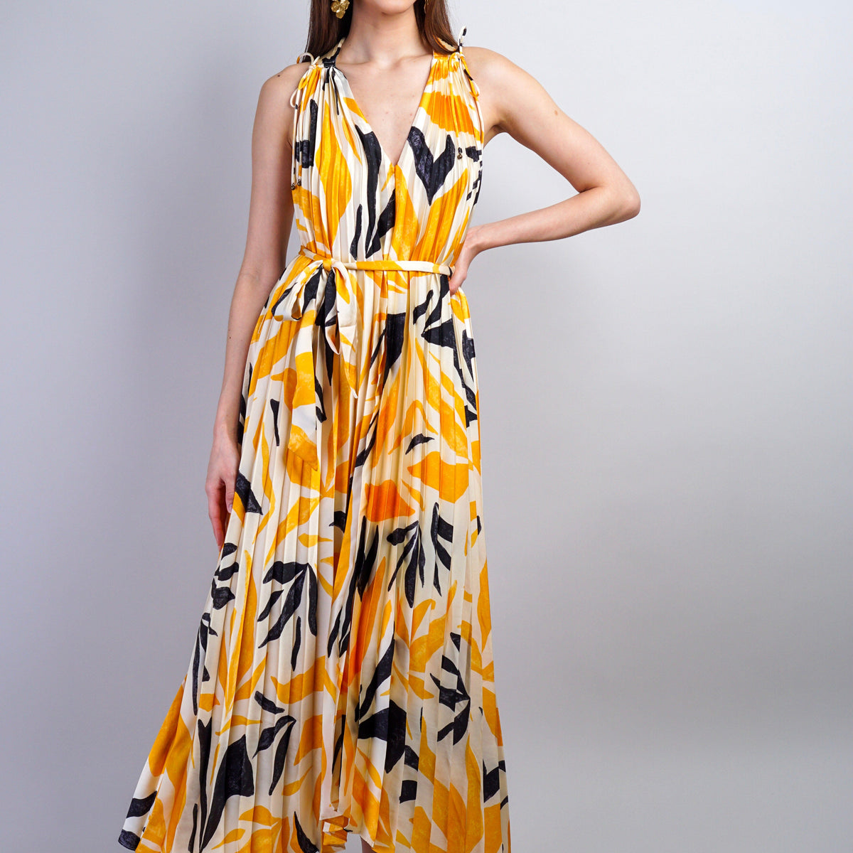 mango pleated maxi dress Mango & Black Pleated Maxi Dress