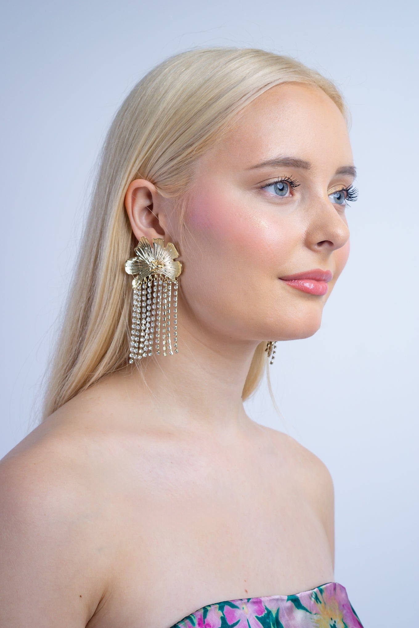 DCD EARRINGS Gold Pair Alloy Diamond Claw Chain Flower Earrings