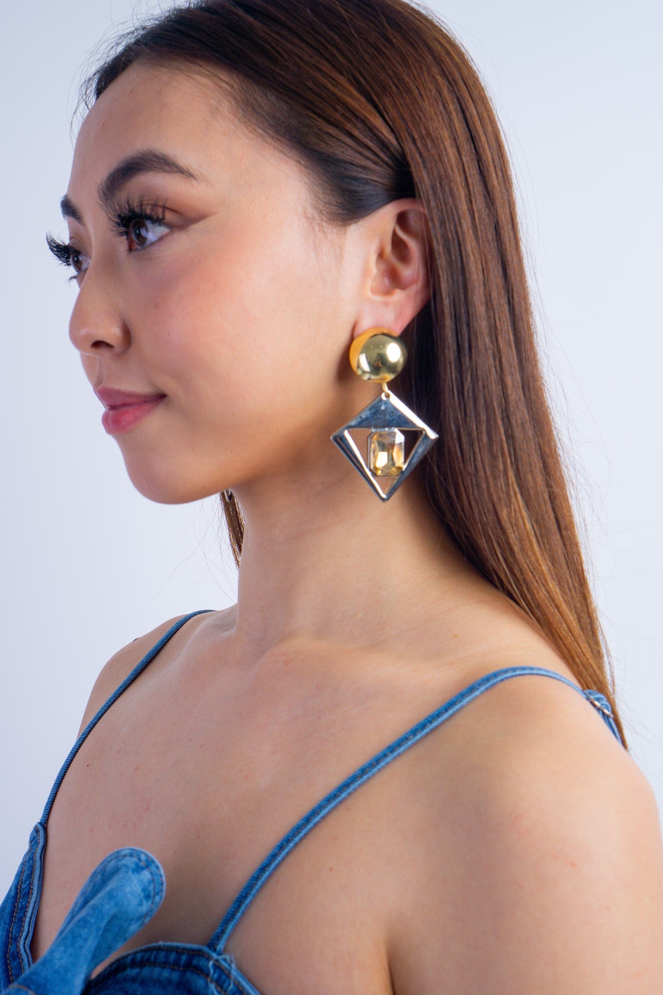 DCD EARRINGS Triangle Gemstone Contrast Geometric Diamond Earrings