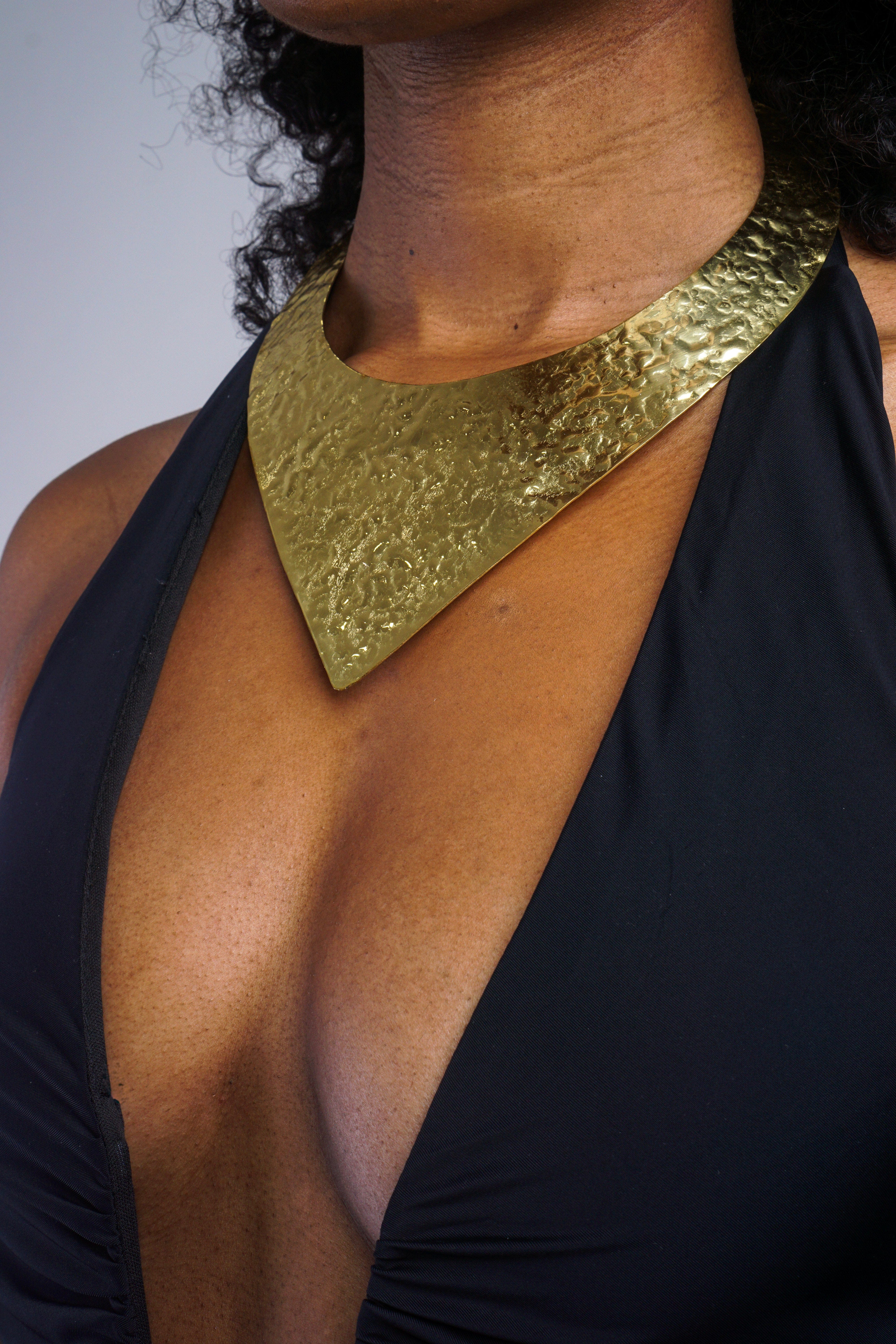 Private Label NECKLACES Gold V-Choker Necklace
