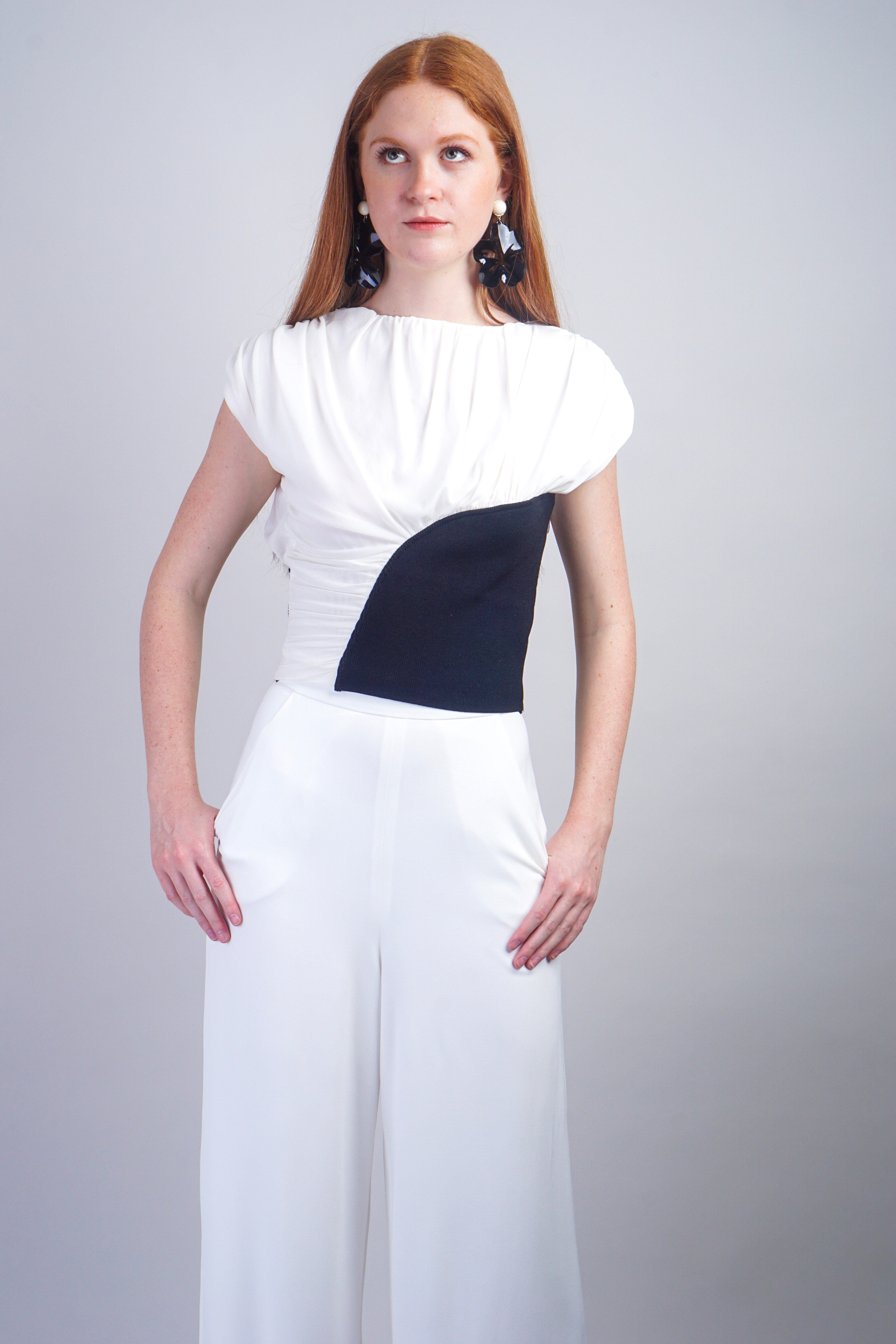 Private Label TOPS Black & White Curve Top
