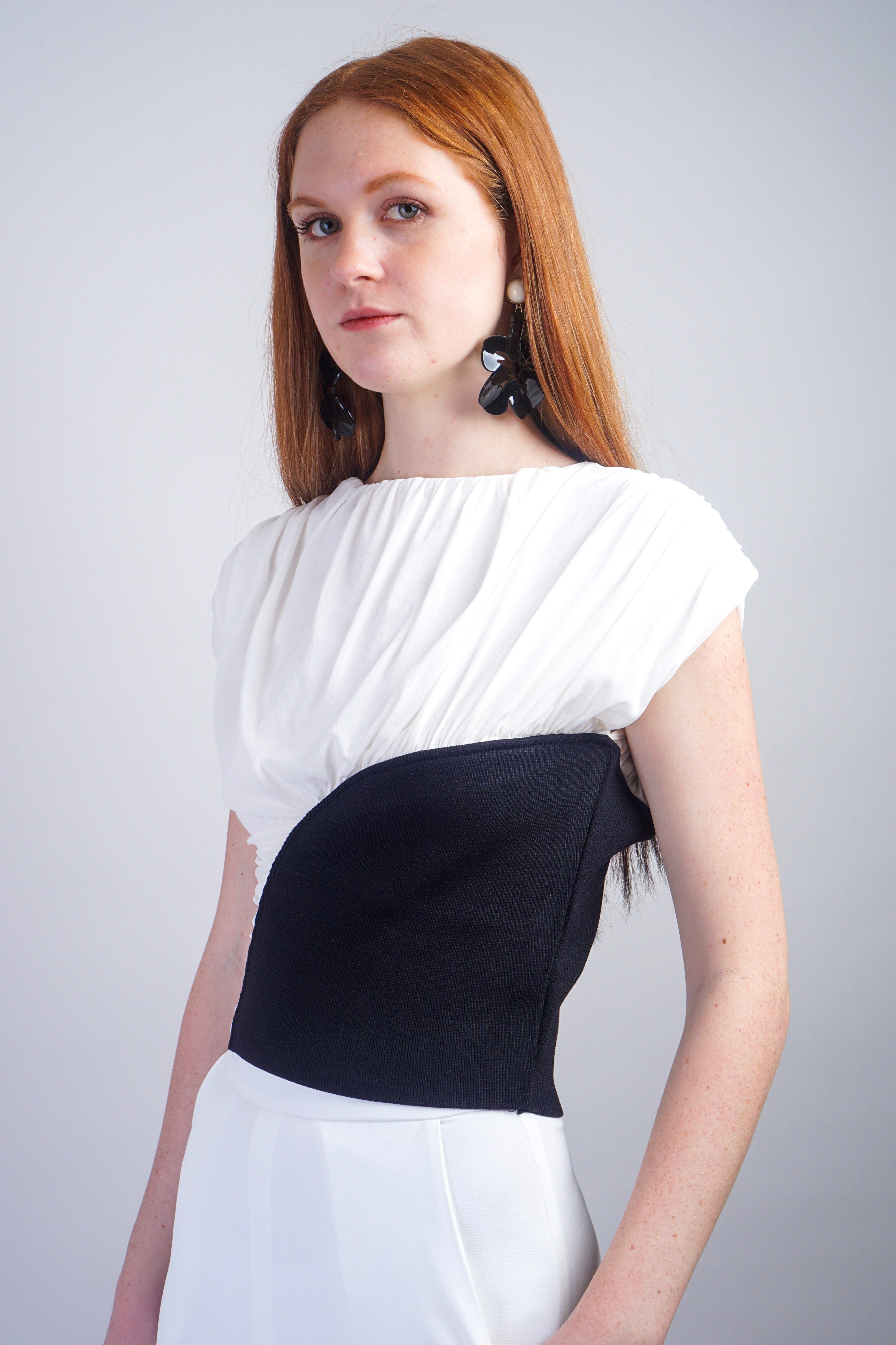 Private Label TOPS Black & White Curve Top