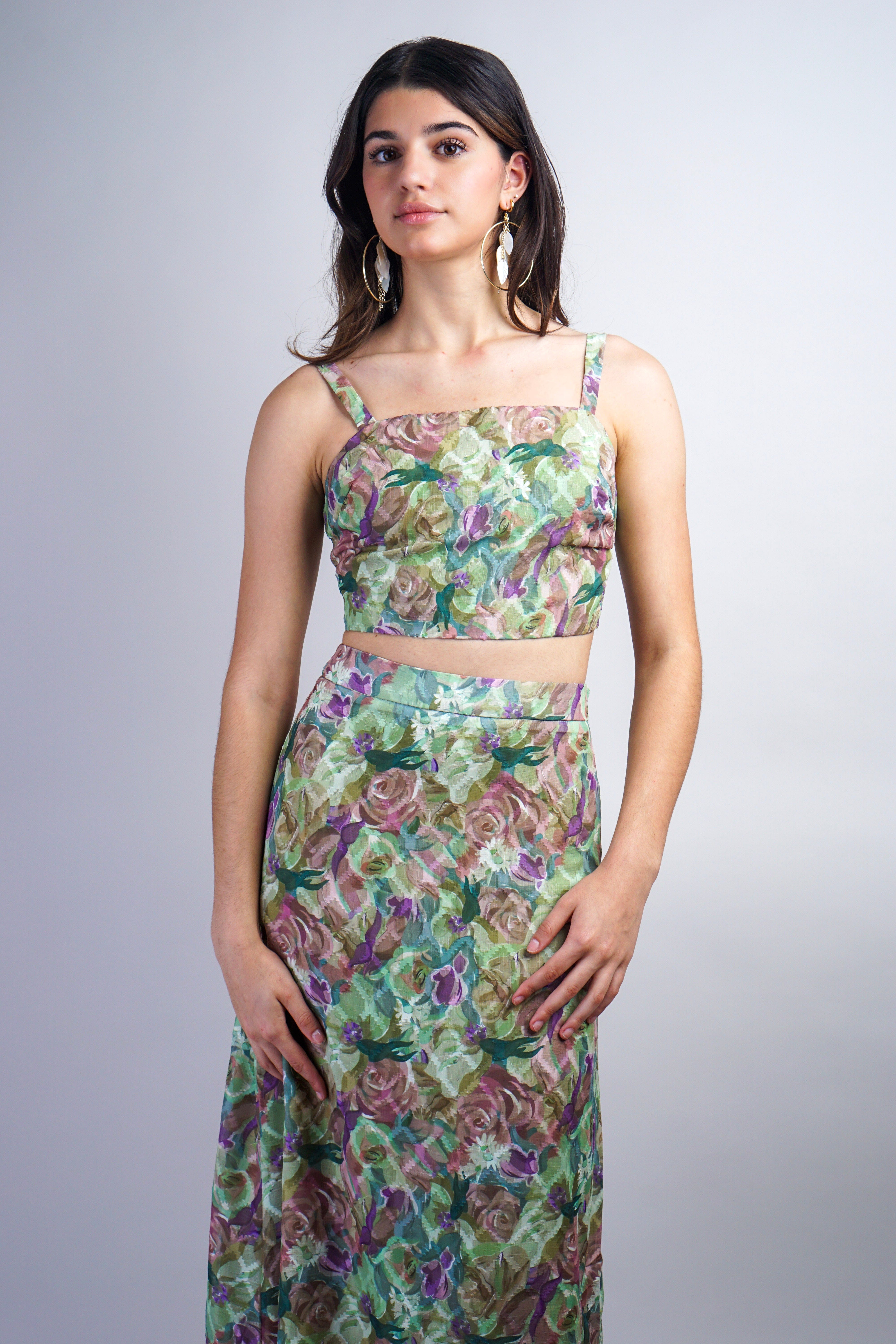 Private Label TOPS Olive Abstract Nature Rose Vine Top