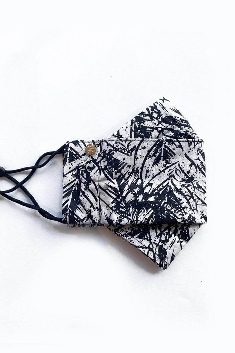 Box Pleated Face Masks Black & White Textured (Box Pleated Mask with Filter Pocket) - Chloe Dao