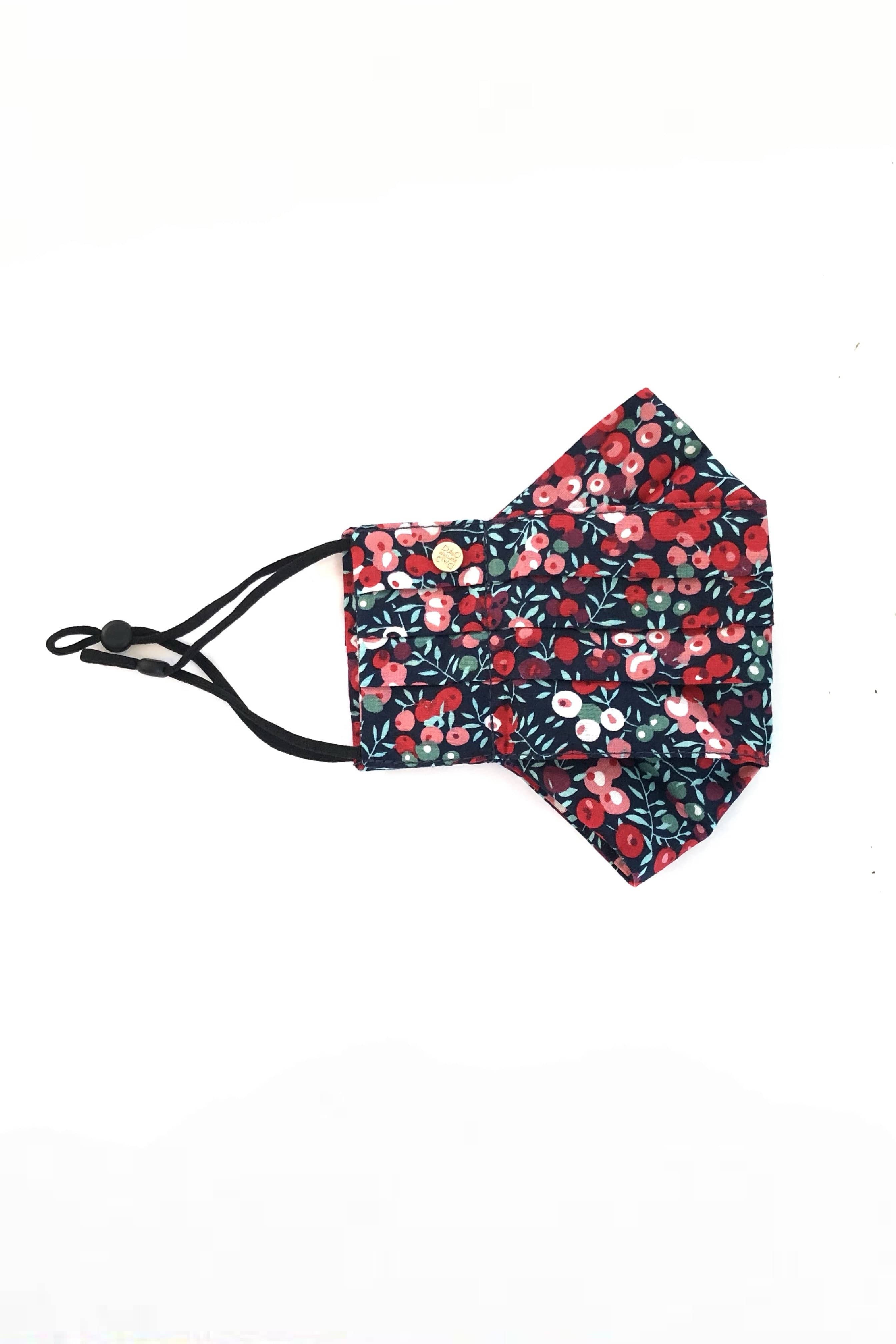 Safely Sip Face Masks Safely Sip Mask in Winter Garden Floral - Chloe Dao